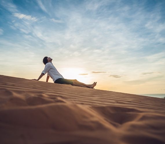 sahara-desert-tour-man-sky